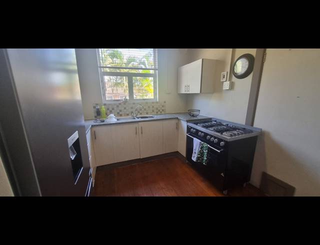 2 BEDROOM FLAT FOR SALE IN GLENWOOD